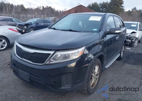 2015 Kia Sorento Lx z USA, uszkodzony, nr VIN 5XYKT3A68FG579598